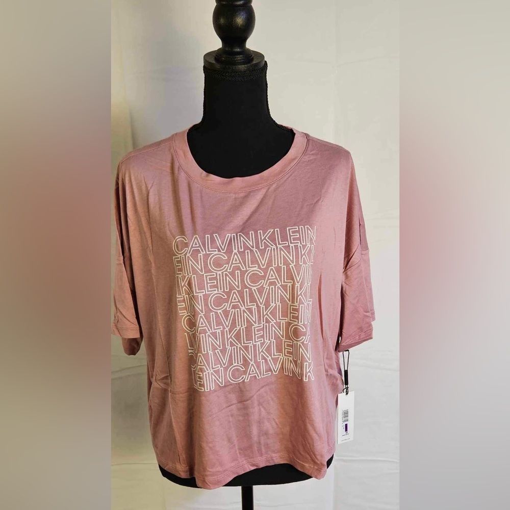 Calvin Klein Women's Framework Logo T-Shirt Pink
